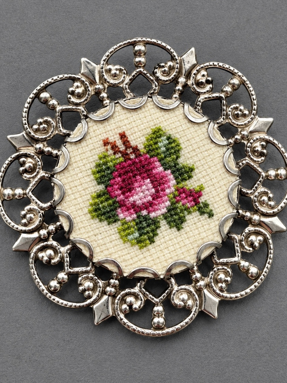 Vintage Petit Point brooch #cz543